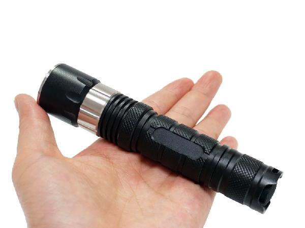 Super helle LED taktische Taschenlampe Magnet-laut summende Endstückdes hauptschalter-handlichen Formats