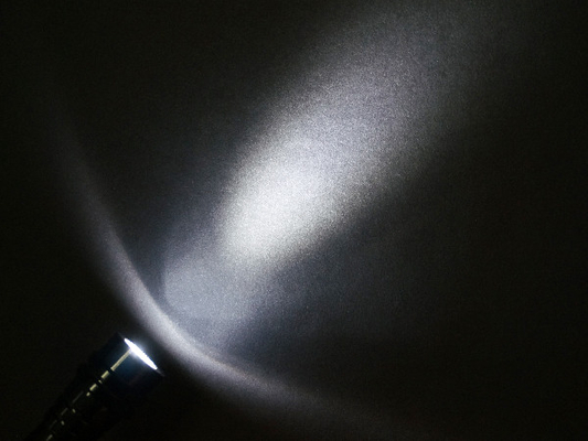 Ausdehnbarer des Magnetismus-LED Strahln-Abstands-kundengerechte Farbe Stift-der Taschenlampen-22m