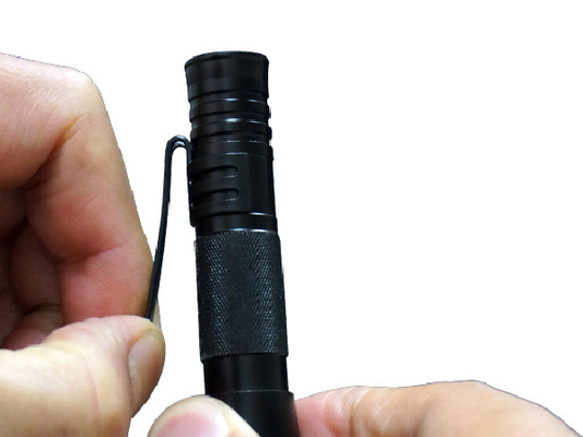 Der Cree-Taschen-LED Strahln-Abstands-Bleistift-Form Taschenlampen-der Fackel-6400K 46m im Freien