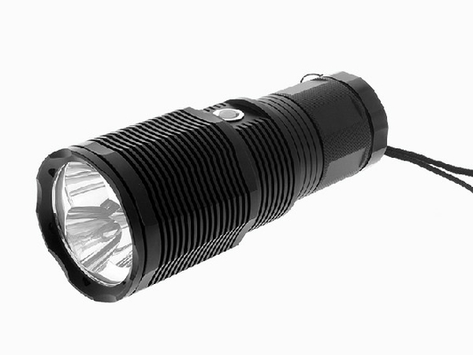 Extreme hohe helle wieder aufladbare LED Taschenlampe der Wasserbeständigkeit Lumen 4x18650 8800mAh XHP50x3 LED 6000 IP67