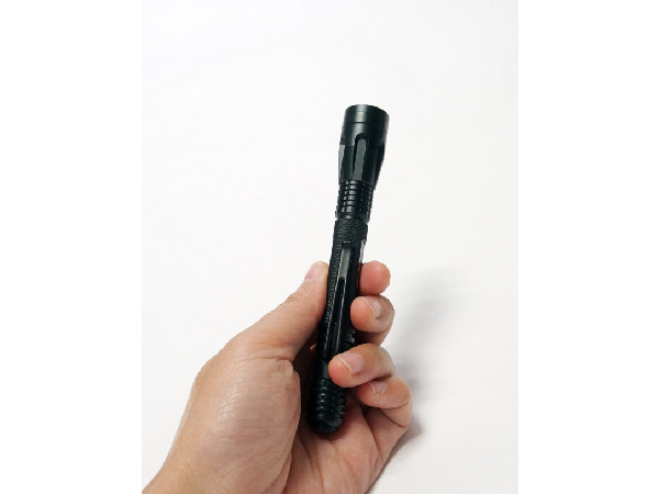 Gravierte taktische Stift-Taschenlampen-flache Linsen-Art der Aluminiumlegierungs-2AAA
